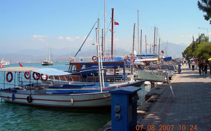 Fethiye vanuit Marmaris: haven, rotsgraven en de spookstad Kayaköy